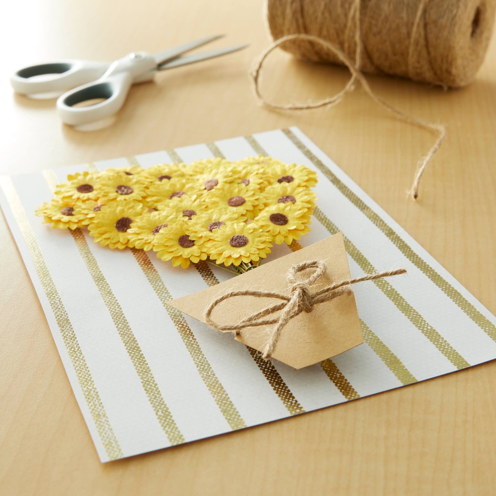 Yellow Daisy Paper Flowers by Recollections™, 24ct.